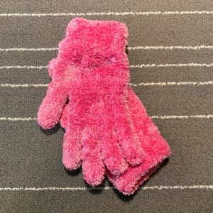 Fussy Gloves